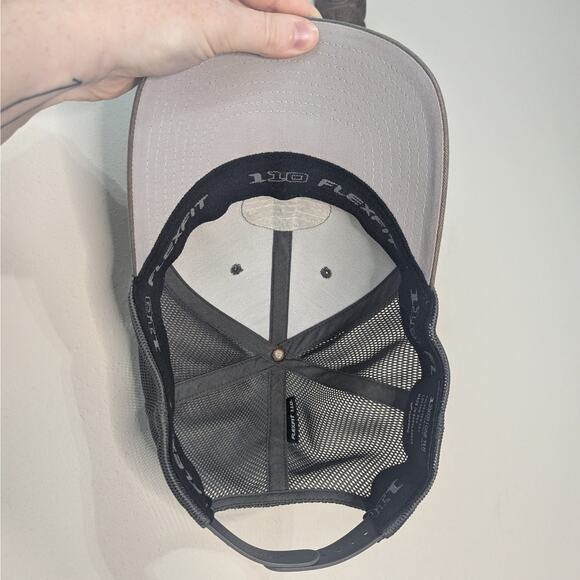 Pendleton Sunset Mountain Logo Patch Gray Mesh Snapback Trucker Hat 110 Flex Fit - Picture 5 of 8